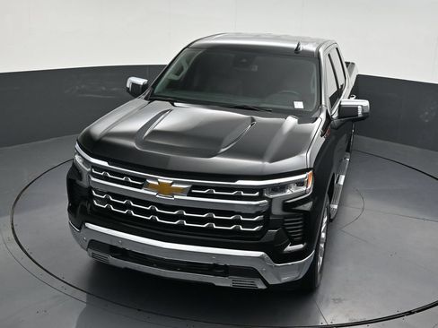 Used 2024 Chevrolet Silverado 1500 LTZ RWD image 22