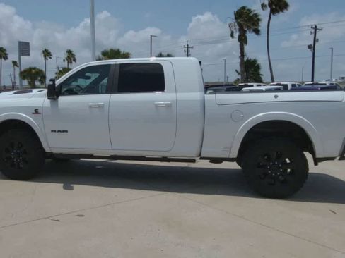 Used 2023 RAM 2500 Limited AWD/4WD image 5