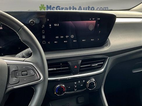 Used 2025 Buick Encore GX Preferred AWD/4WD image 12