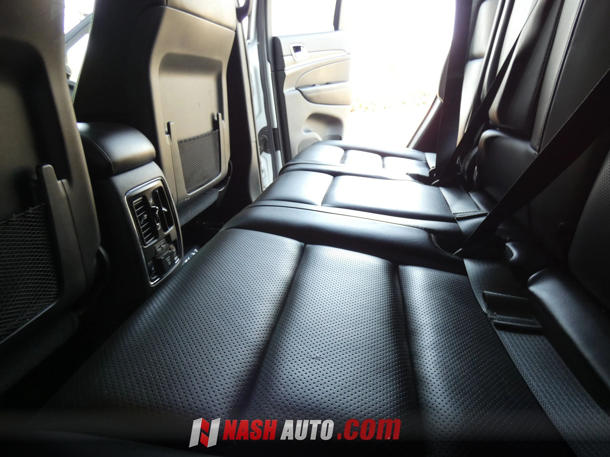 Used 2019 Jeep Grand Cherokee Limited w/ Luxury Group II AWD/4WD image 48