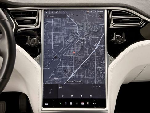 Used 2017 Tesla Model S 75D image 18