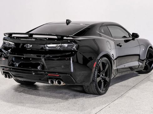 Used 2018 Chevrolet Camaro SS image 6