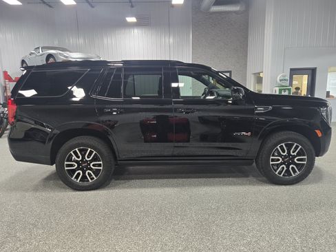 Certified 2024 GMC Yukon AT4 w/ AT4 Premium Package AWD/4WD image 6