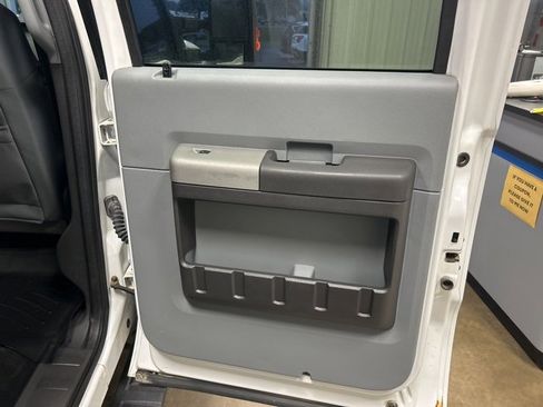 Used 2015 Ford F250 XLT w/ XLT Value Package image 25