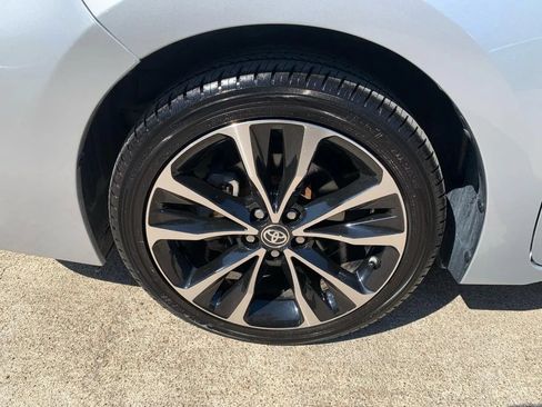 Used 2019 Toyota Corolla SE FWD image 22