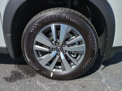 New 2026 Nissan Pathfinder SL FWD image 11