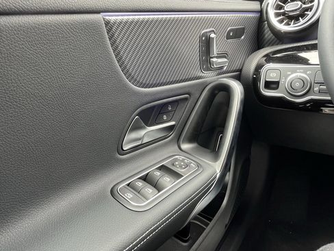 Certified 2025 Mercedes-Benz CLA 250 4MATIC image 15