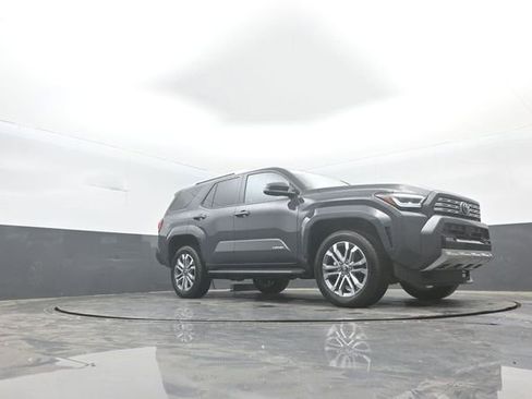 Used 2025 Toyota 4Runner Limited AWD/4WD image 32