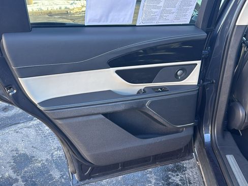 Used 2024 Lincoln Nautilus Reserve w/ Equipment Group 202A image 18