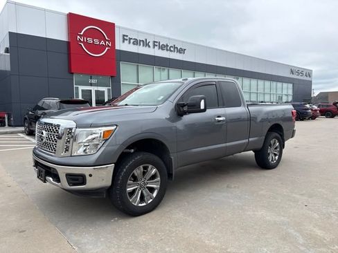 Used 2018 Nissan Titan SV w/ SV Convenience Package AWD/4WD image 1