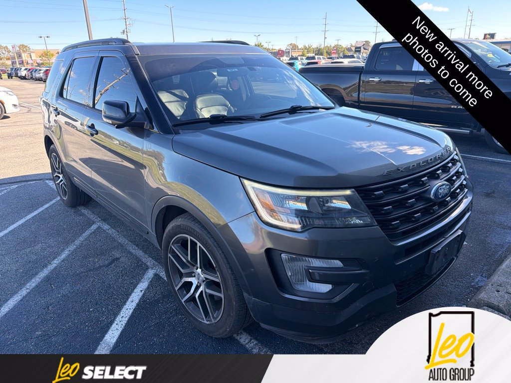 Used 2017 Ford Explorer Sport w/ Equipment Group 401A AWD/4WD image 2