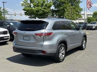 Used 2015 Toyota Highlander XLE AWD/4WD video 2