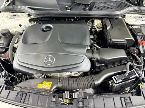 Used 2018 Mercedes-Benz GLA 250 4MATIC image 14
