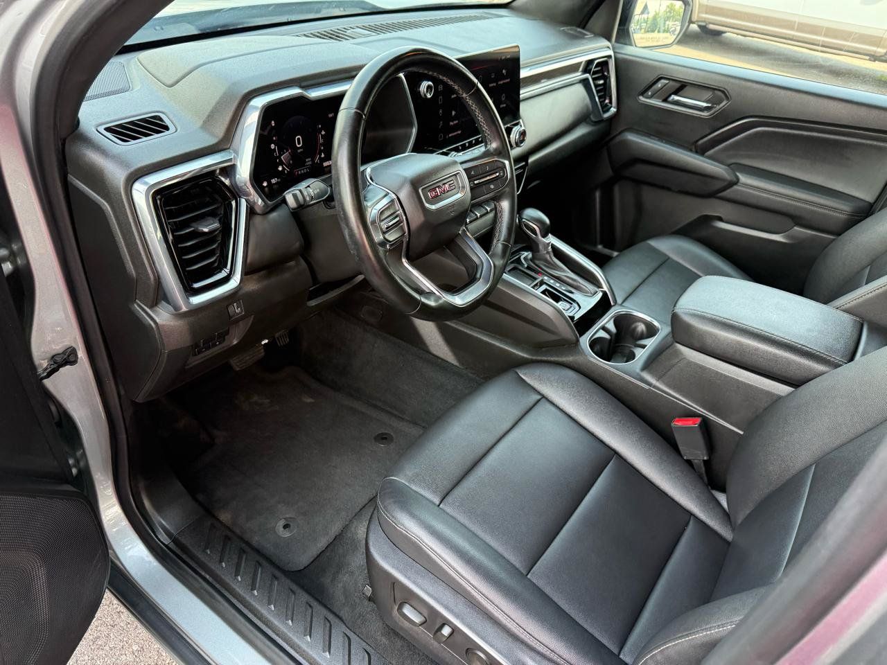 Used 2023 GMC Canyon Elevation w/ Elevation Premium Package RWD image 14