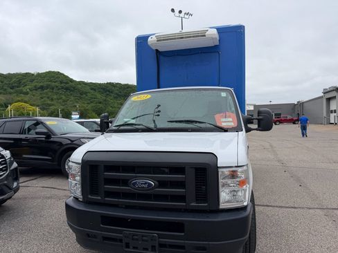 Used 2023 Ford E-350 and Econoline 350 Super Duty w/ Power Windows & Locks Group RWD image 2