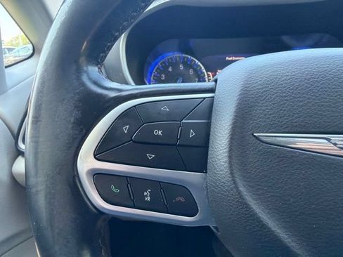 Used 2020 Chrysler Pacifica Touring-L Plus FWD image 30