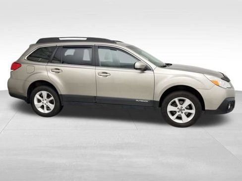 Used 2014 Subaru Outback 2.5i Premium w/ Popular Package #1B AWD/4WD image 10