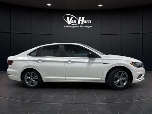 Used 2020 Volkswagen Jetta R-Line w/ R-Line Cold Weather Package image 2