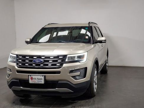 Used 2017 Ford Explorer Limited w/ Equipment Group 301A image 4