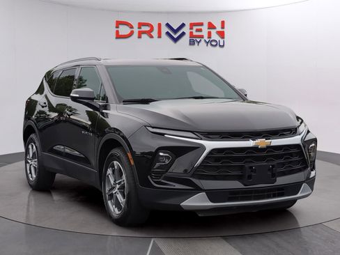 Used 2023 Chevrolet Blazer LT AWD/4WD image 7