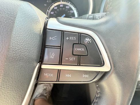 Used 2022 Toyota Highlander XLE image 22