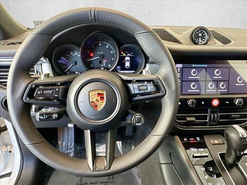 Certified 2026 Porsche Macan AWD/4WD image 13