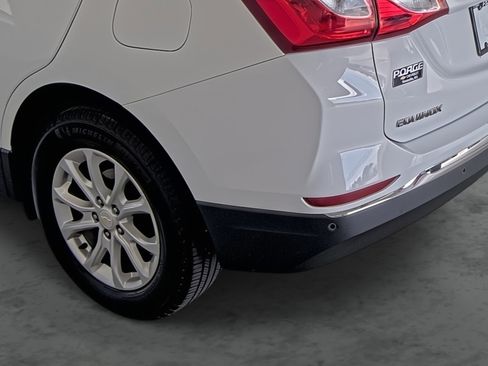 Used 2020 Chevrolet Equinox LT FWD image 9