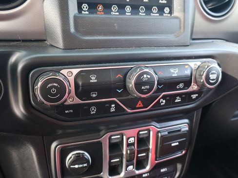 Used 2020 Jeep Gladiator Sport w/ Quick Order Package 24S AWD/4WD image 21