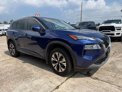 Used 2023 Nissan Rogue SV FWD image 9