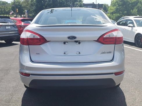 Used 2018 Ford Fiesta SE w/ Equipment Group 201A FWD image 7