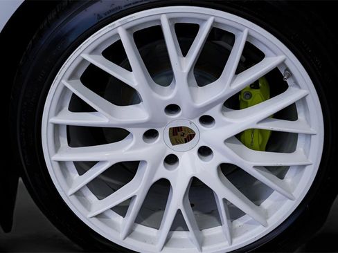 Used 2020 Porsche Panamera 4 image 14