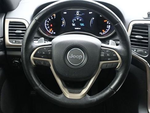 Used 2017 Jeep Grand Cherokee Laredo AWD/4WD image 24