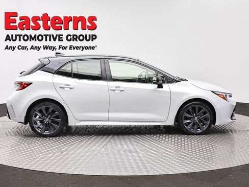 Used 2024 Toyota Corolla XSE FWD image 4