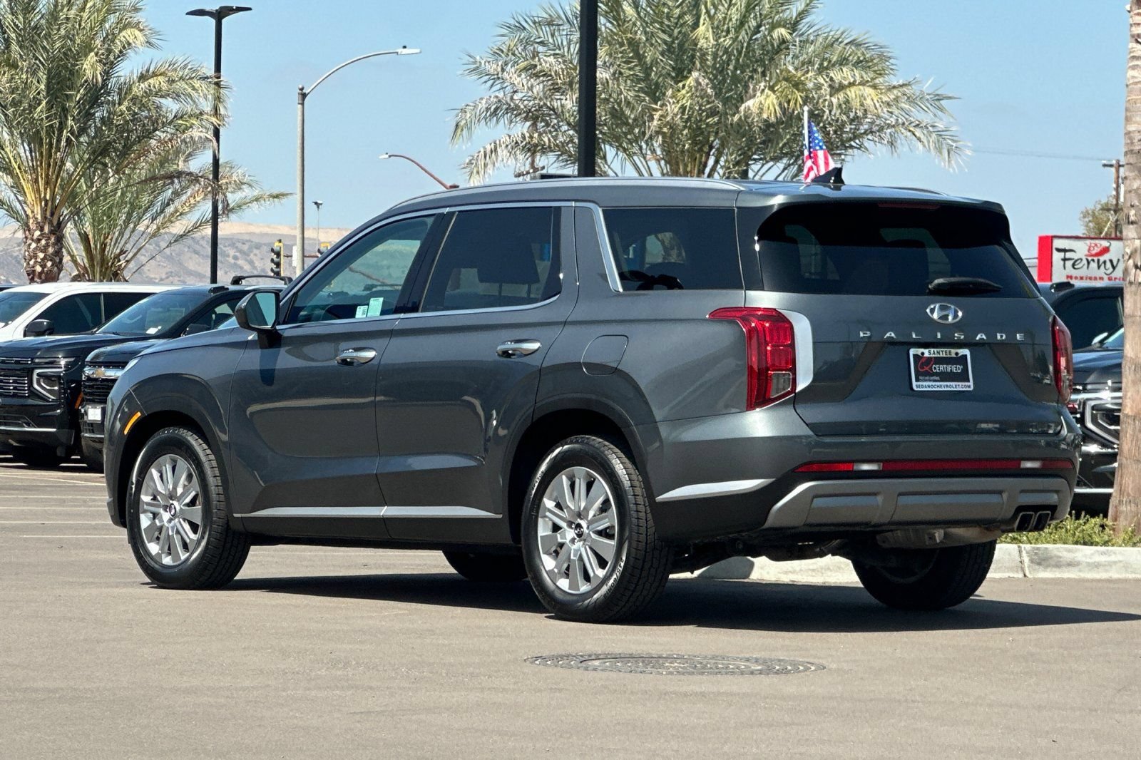 Used 2025 Hyundai Palisade SEL FWD image 6