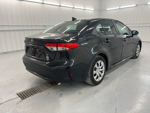 Used 2021 Toyota Corolla LE FWD image 4