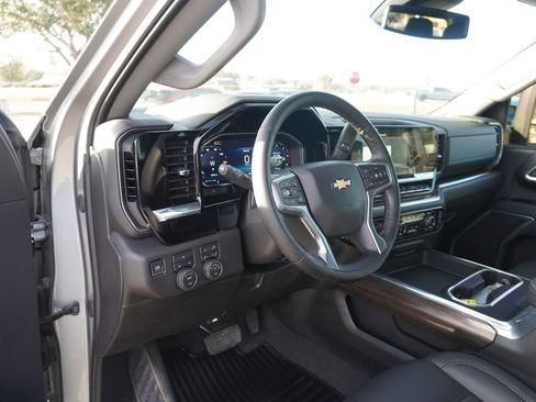 Used 2025 Chevrolet Silverado 3500 LT w/ Texas Edition image 15