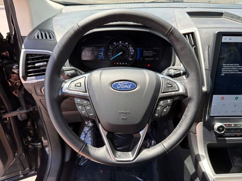 Used 2024 Ford Edge SEL AWD/4WD image 13