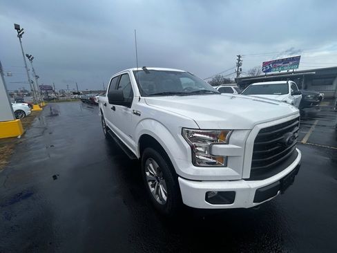 Used 2017 Ford F150 XL w/ Equipment Group 101A Mid image 1