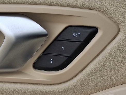 Used 2025 BMW 330i xDrive Sedan w/ M Sport Package image 26