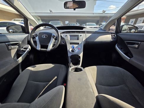 Used 2015 Toyota Prius Two image 12