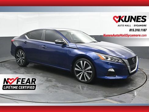 Used 2021 Nissan Altima 2.5 SR w/ SR Premium Package image 1