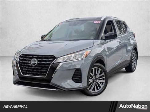 Certified 2023 Nissan Kicks SV image 1