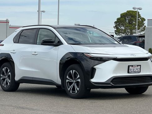Certified 2024 Toyota bZ4X AWD w/ Weather Package image 5