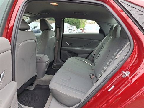 Certified 2024 Hyundai Elantra SEL image 19