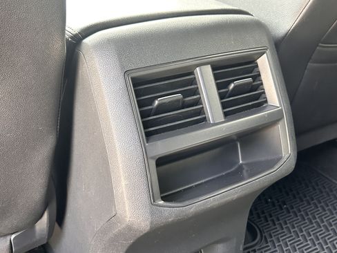Used 2021 Volkswagen Atlas Cross Sport SEL R-Line FWD image 30