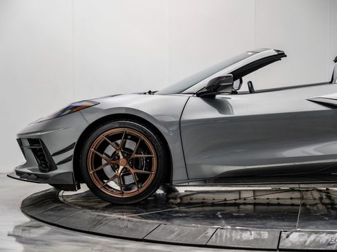 Used 2022 Chevrolet Corvette Stingray 2LT Z51 Performance & w/ Z51 Performance Package image 10