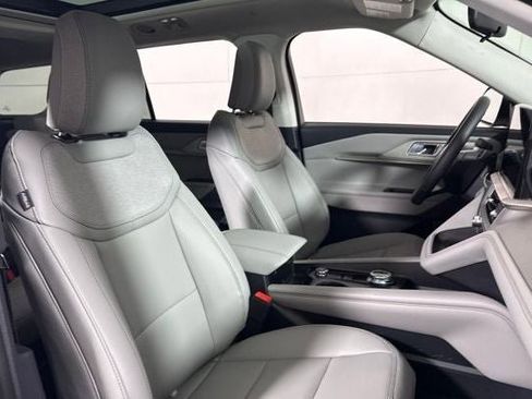 New 2026 Ford Explorer Active w/ Active Comfort Package AWD/4WD image 12