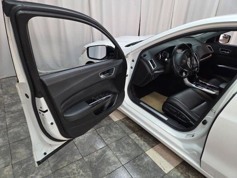Used 2019 Acura TLX FWD image 9