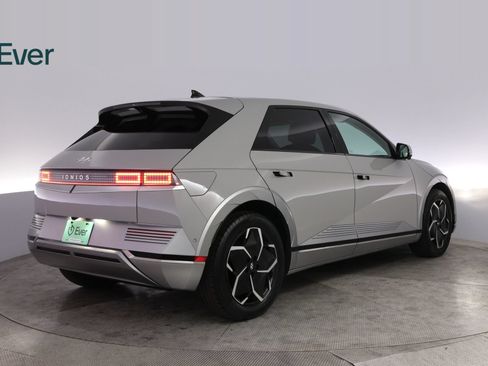 Used 2024 Hyundai Ioniq 5 Limited RWD image 3