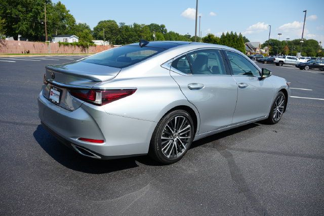 Used 2022 Lexus ES 350 w/ Premium Package FWD image 8